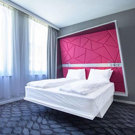 เมจิก โฮเต็ล เอ็กซิบิชั่น Hotel เบอร์เกน ภายนอก รูปภาพ