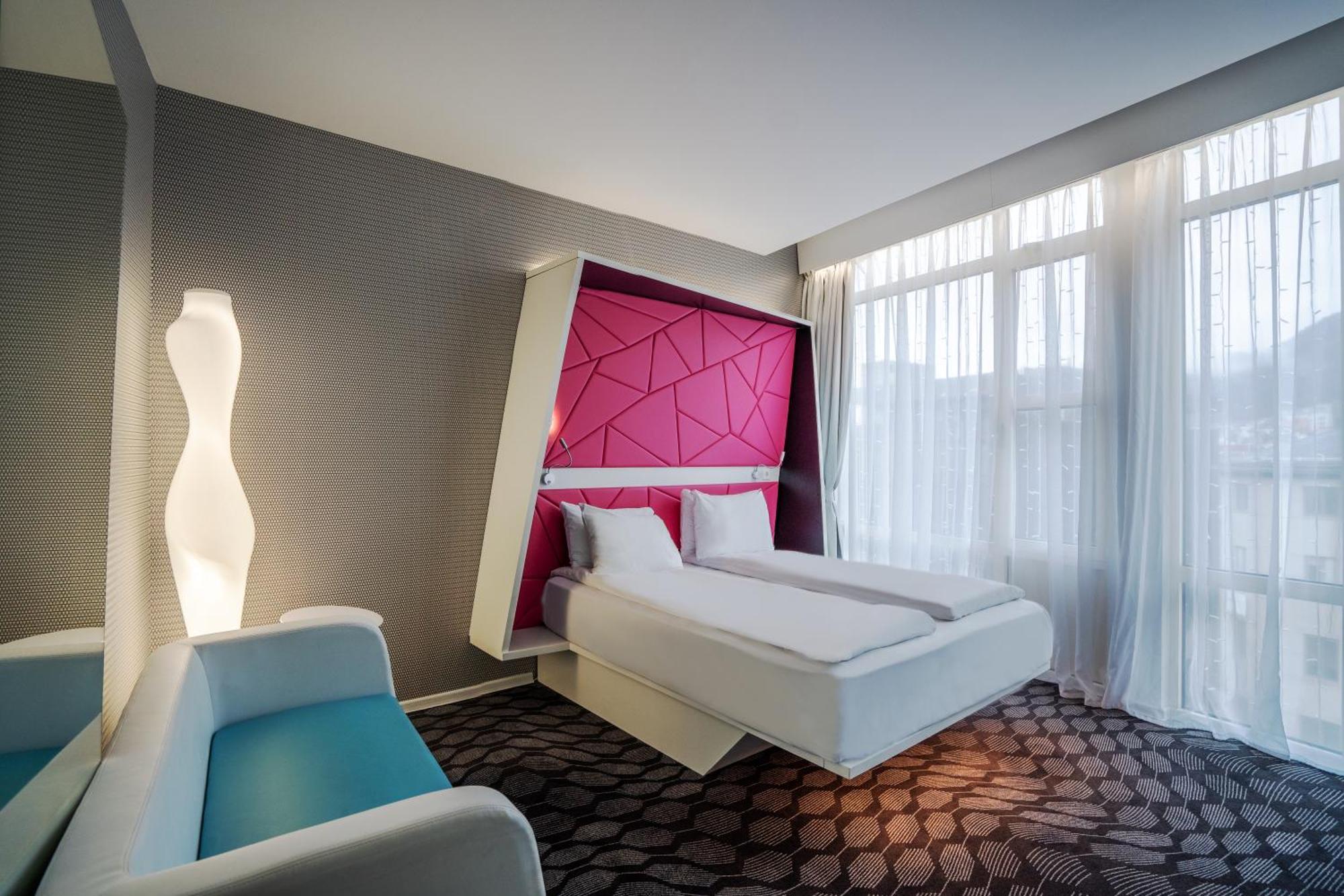 เมจิก โฮเต็ล เอ็กซิบิชั่น Hotel เบอร์เกน ภายนอก รูปภาพ